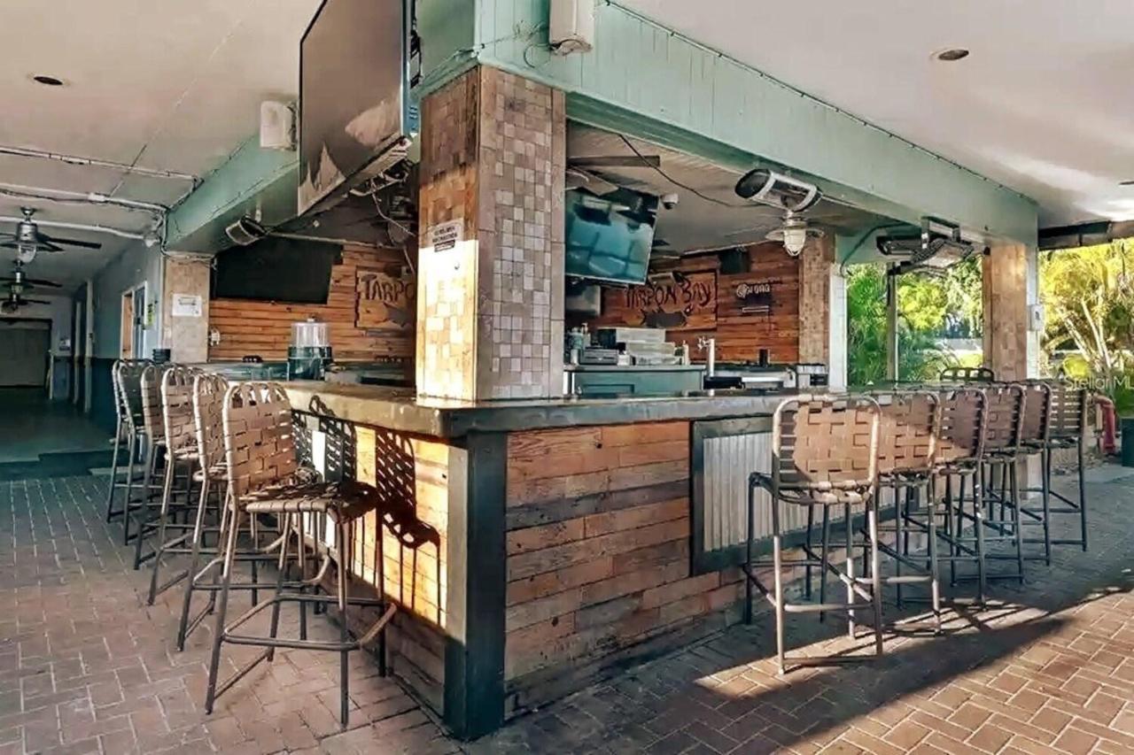 Marina Vibes - Sarasota Hotel South Bradenton Exterior photo