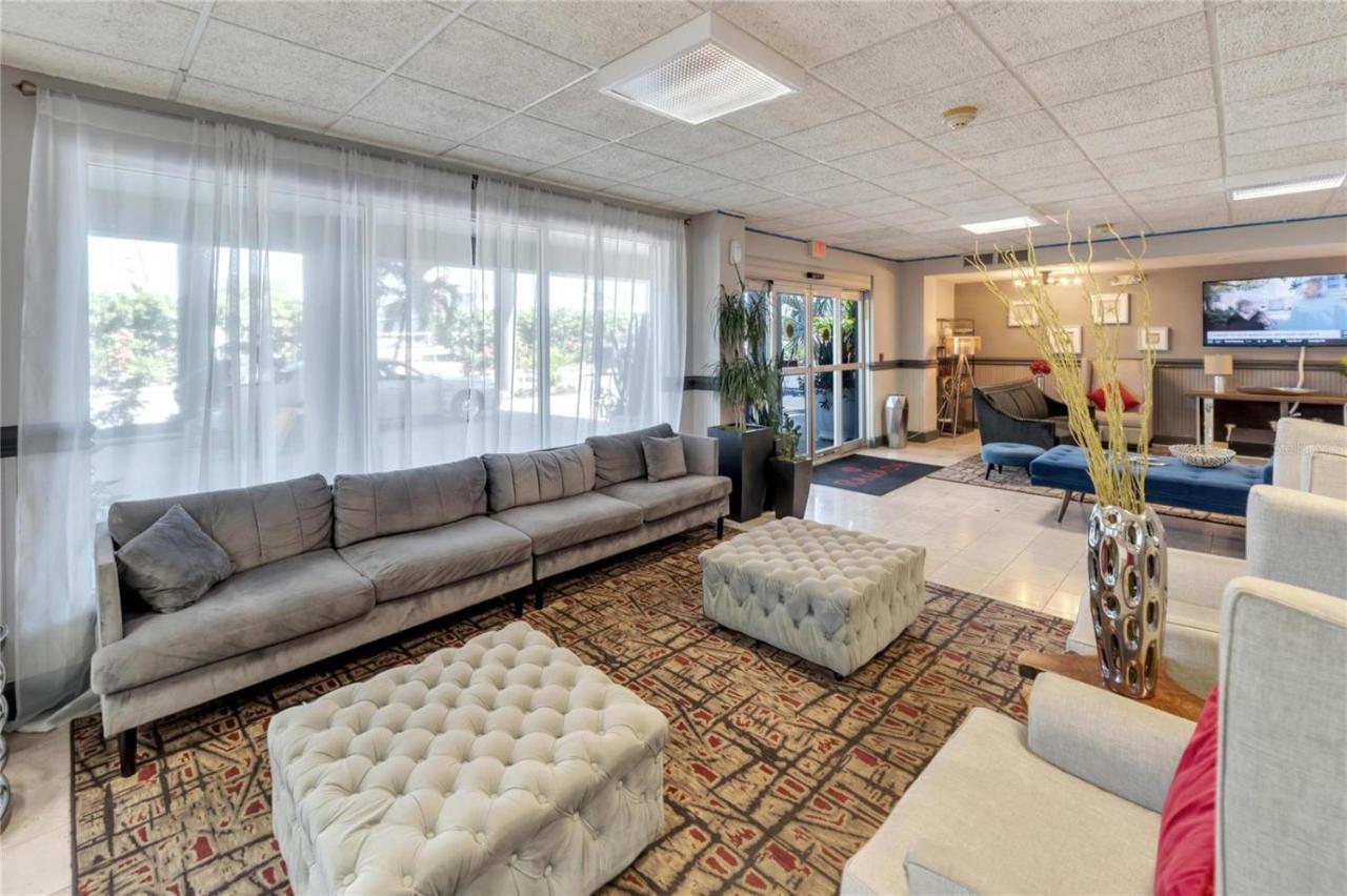 Marina Vibes - Sarasota Hotel South Bradenton Exterior photo